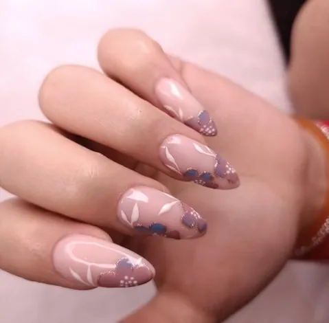 Designer Nail Extensions in Kanpur – Floral Gel Nail Art Ideas