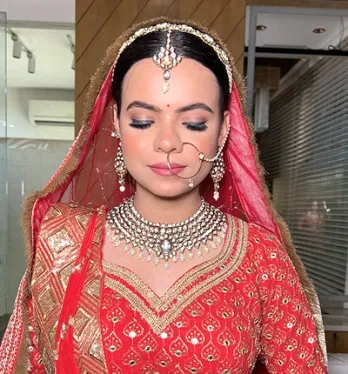 Luxury Bridal Makeup & Jewellery Styling – Wedding Look by Vandna’s Salon